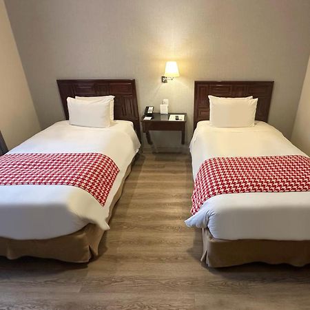Готель Costa Del Sol Trujillo Centro Екстер'єр фото